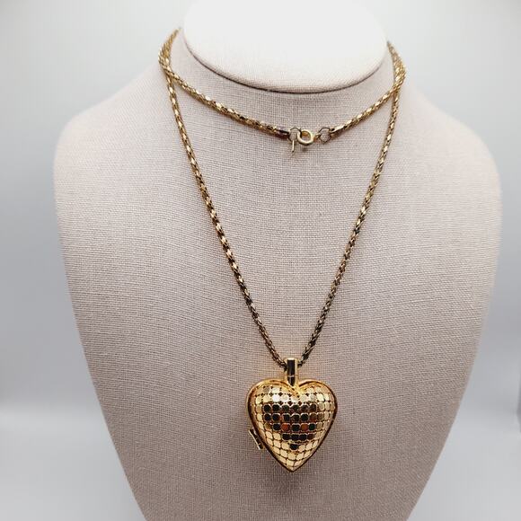 Vintage Heart Mesh Locket Necklace Gold Tone 29" Chain Long Pendant - Picture 1 of 8